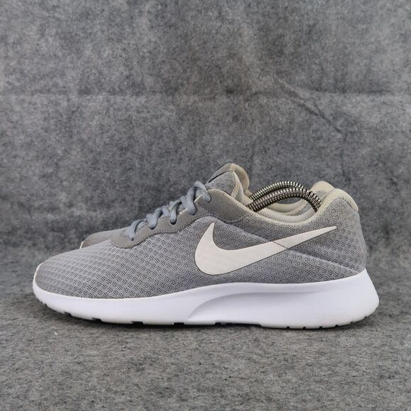 Nike Shoes Womens 9 Sneaker Tanjun Athletic Lifestyle Trainer Comfort Grey White - Picture 4 of 12